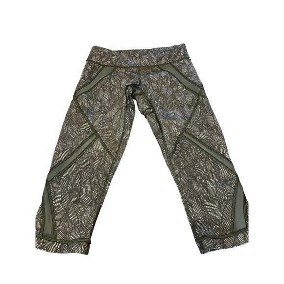 Lululemon Cool To Street‎ Crop Jazzy White Gator Green Sage Green Legging Size 4 - Picture 4 of 15